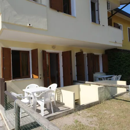 Valentina 02 Holiday home Rosolina Mare